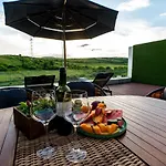 מלון Allure & 4*