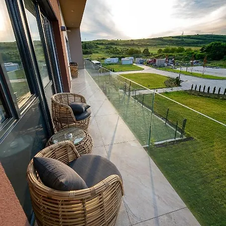 Allure Hotel & Spa Эгер