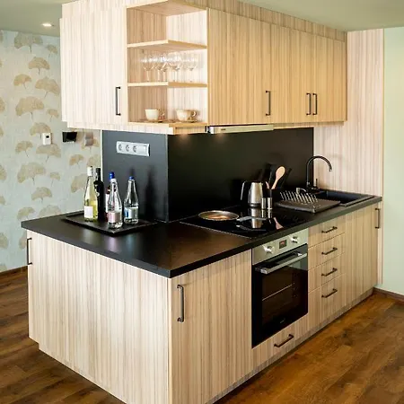 Allure Hotel & Spa Отель Эгер