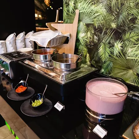 Отель Allure Hotel & Spa Эгер