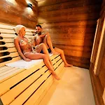 Allure & Szálloda 4*