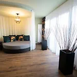 Hotel Allure & 4*