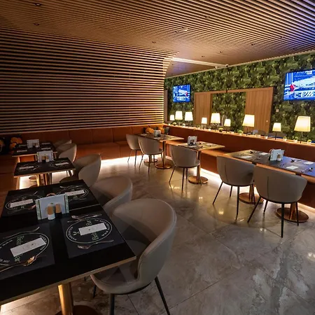 Allure & 4* 에게르