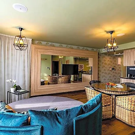 Allure & Hotel 4*