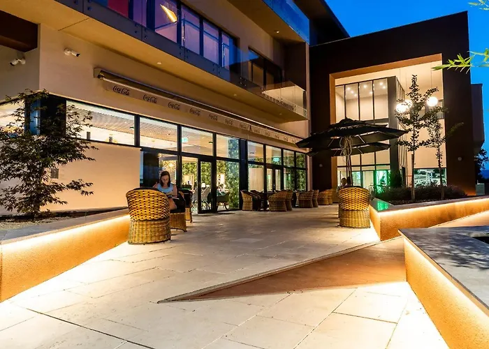 Allure & 호텔 에게르