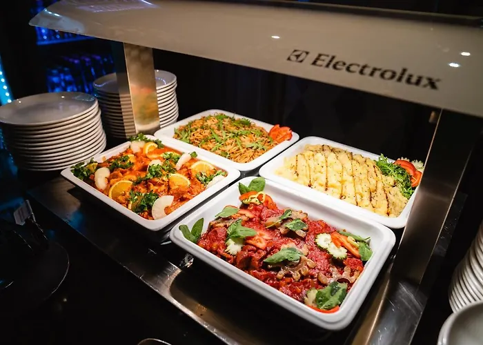 Allure & 4* 에게르